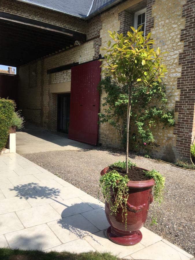 ホテル ロリド Amfreville-sur-Iton エクステリア 写真